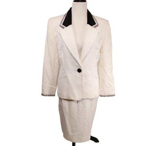 TIANO 2 Pieces White Skirt Suit Size 10/12